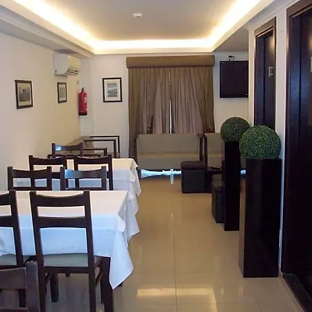Residencia S. Francisco מלון